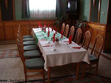 Gida Appartement in Biatorbagy - restaurant - Hotel Gida