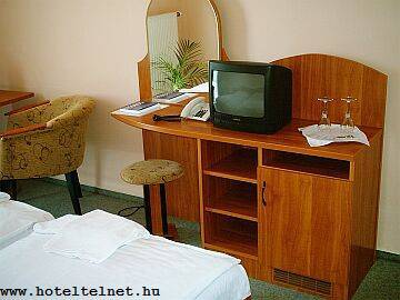 Zweibettzimmer in der Pension Amstel Hattyu - Györ Ungarn