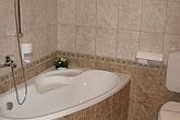 Narad Park Hotel in Matraszentimre - Badezimmer mit Dusche - billige Zimmer, Aktionen für Wellnesswochenende
