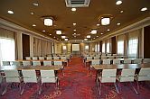 Billiger, moderner Konferenzsaal im Hotel Gastland M0 nicht weit von Budapest