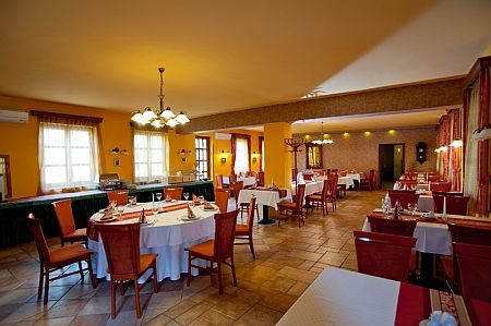 Restaurant Gastland Hotel M0 - Szigetszentmiklos