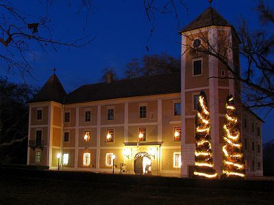 Schlosshotel in Hedervar - Schlosshotel Hedervary bietet Sonderpaketen in romantischer Umgebung in Ungarn