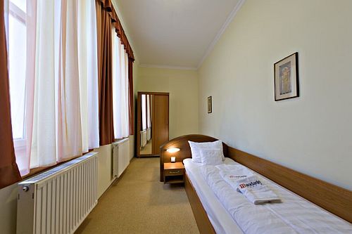 Mandarin Hotel - Einzelzimmer in Sopron in einer romantischen Umgebung