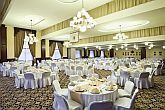 Das Restaurant vom Hotel Kapitany mit Galadinner geeignet für Meetings, Firmenevents, Hochzeiten und Konferenzen