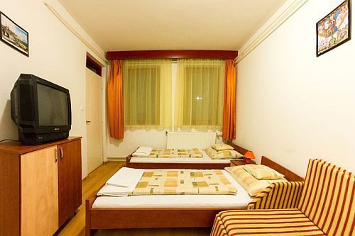 Eine billige Unterkunft in Kecskemét im Hotel Juniperus