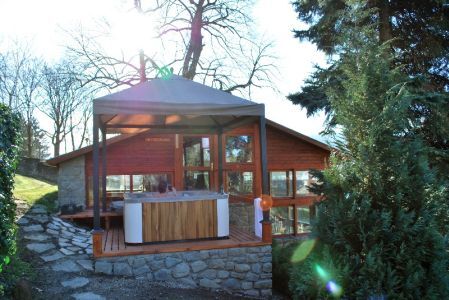 Jacuzzi in Var Hotel Wellness und Kastelyszallo in Visegrád 