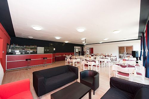 Drinkbar vom Hotel Napfeny in Balatonlelle, günstiges Hotel am Plattensee