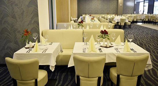 Portobello Wellness Hotel 4* ausgezeichnetes Restaurant in Esztergom