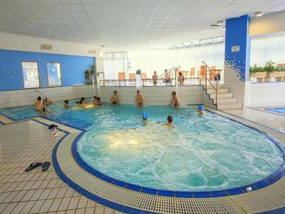 Aqua Hotel Kistelek spezielle Wellness-Pakete mit Spa-Eingang