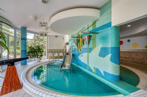 Schwimmbecken in Danubius Health Spa Resort Aqua - Heviz - Wellness - Spa
